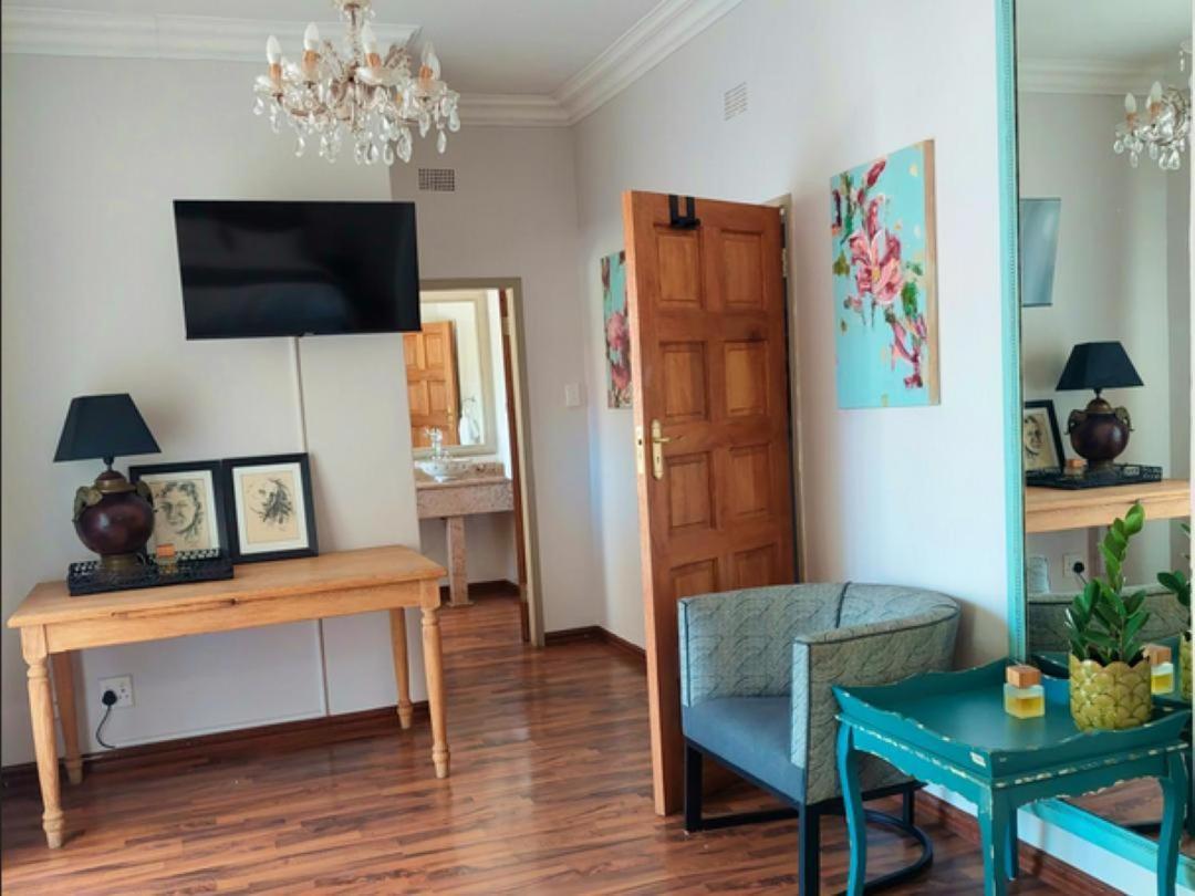 Art And Soul Restaurant, Accommodation, French Bar And Art Gallery Parys Phòng bức ảnh