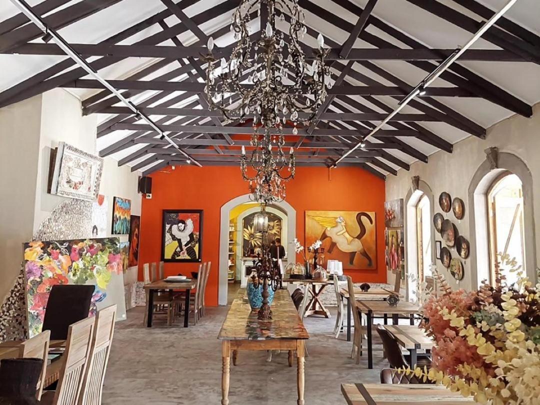 Art And Soul Restaurant, Accommodation, French Bar And Art Gallery Parys Ngoại thất bức ảnh