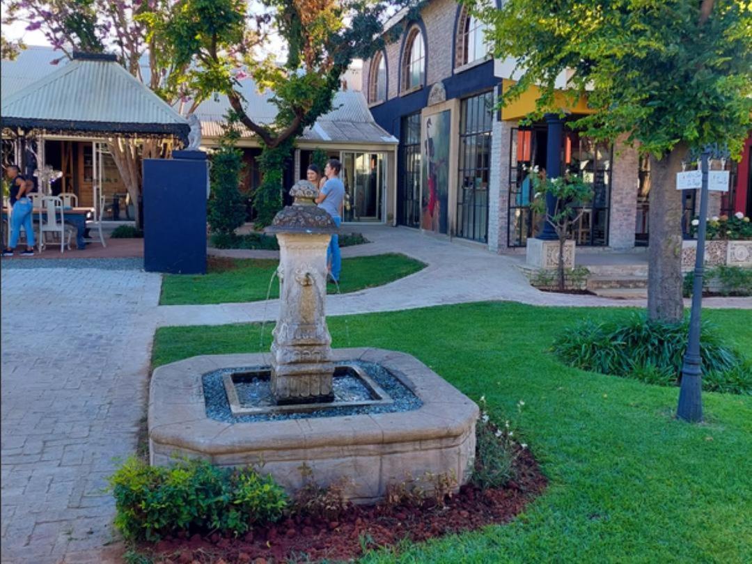 Art And Soul Restaurant, Accommodation, French Bar And Art Gallery Parys Ngoại thất bức ảnh