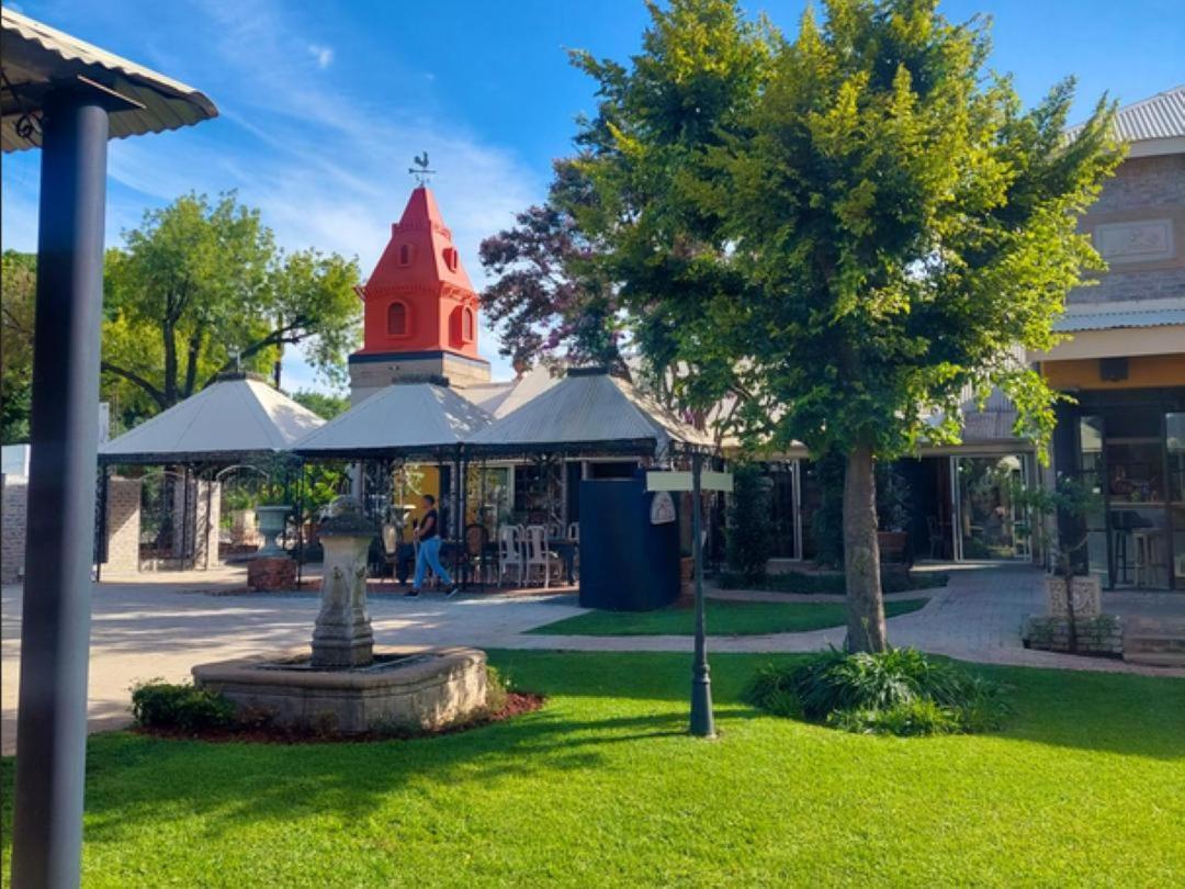 Art And Soul Restaurant, Accommodation, French Bar And Art Gallery Parys Ngoại thất bức ảnh